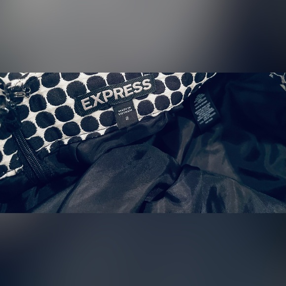 Express Fashion Black White Skirt. - Picture 3 of 3